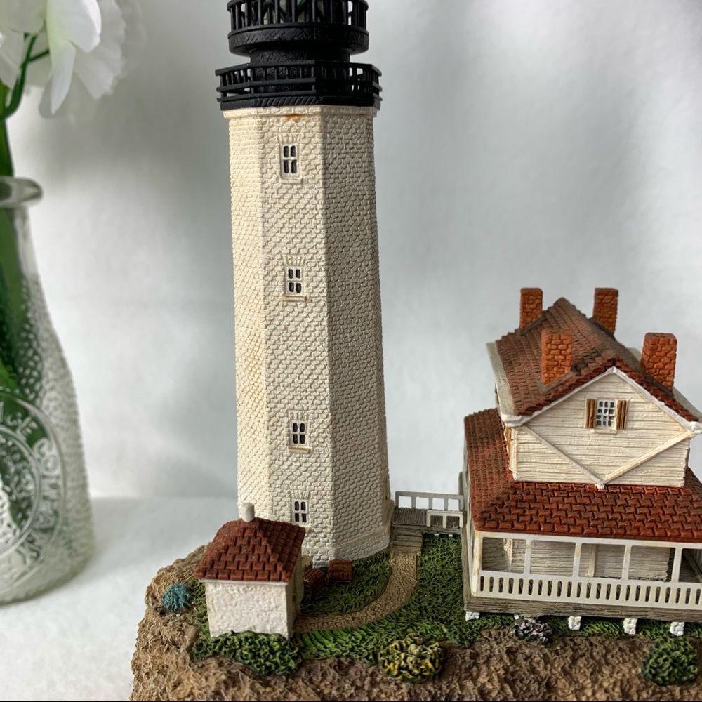 Harbour Lights Cape Henlopen, DE Lighthouse Ltd Ed - Picture 2 of 16